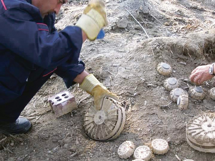 Stotine tenkovskih mina Baki je pronašao u Iraku