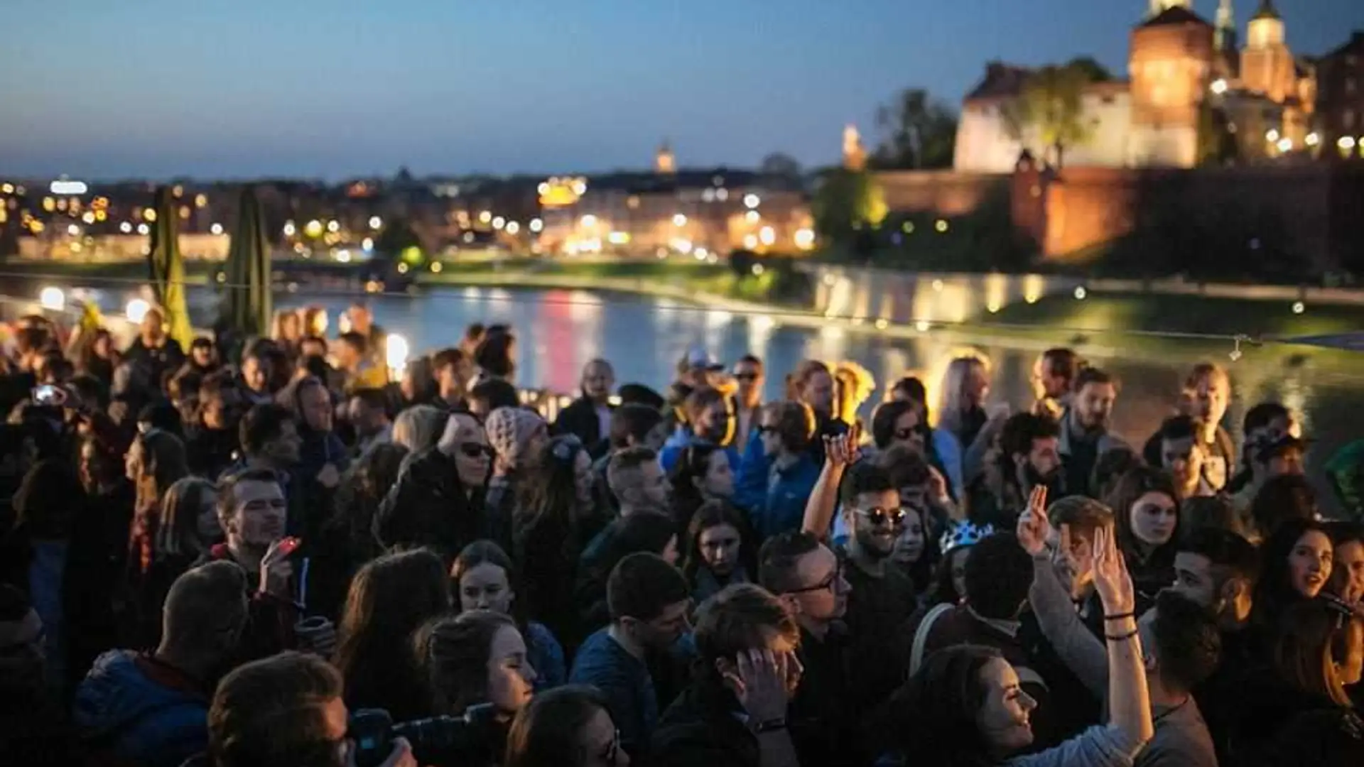 Nie masz planów na majówkę? Wbijaj na Roof Party do Krakowa