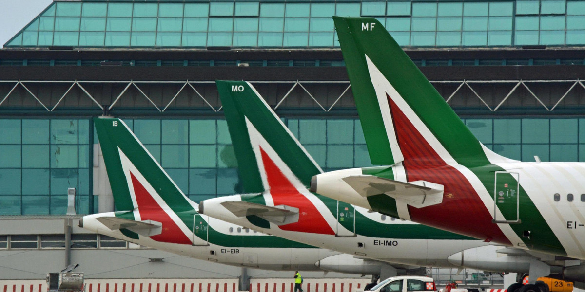 Linie lotnicze Alitalia odwołały 200 lotów. Pasażerowie mają kłopoty