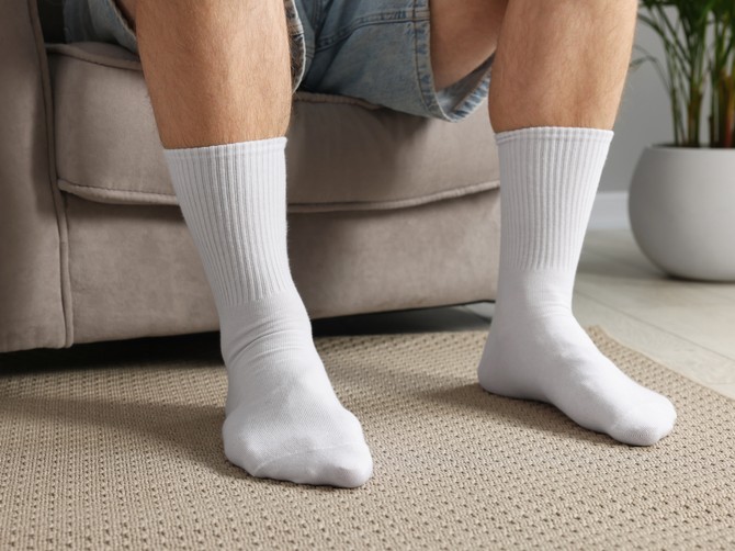 Ako vam gosti dođu u belim čarapama nije slučajno, imaju jezivu skrivenu nameru