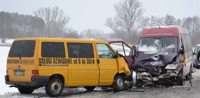 Zderzenie dwóch busów pod Lubinem. 12 osób rannych