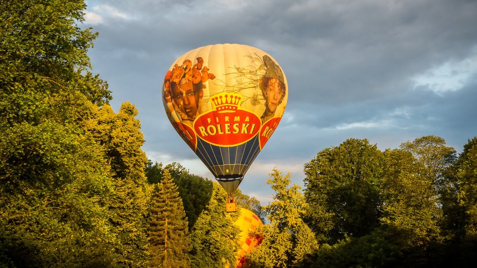 II Zawody Balonowe "In The Silesian Sky" - start balonów świtem z pszczyńskiego parku zamkowego - 25.06.2022 r. - autor: Andrzej Grynpeter