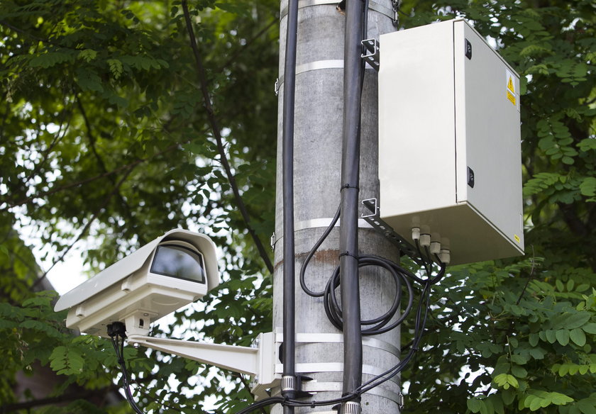 Straż miejska montuje kamery na sklrzyżiowaniach w Rybniku