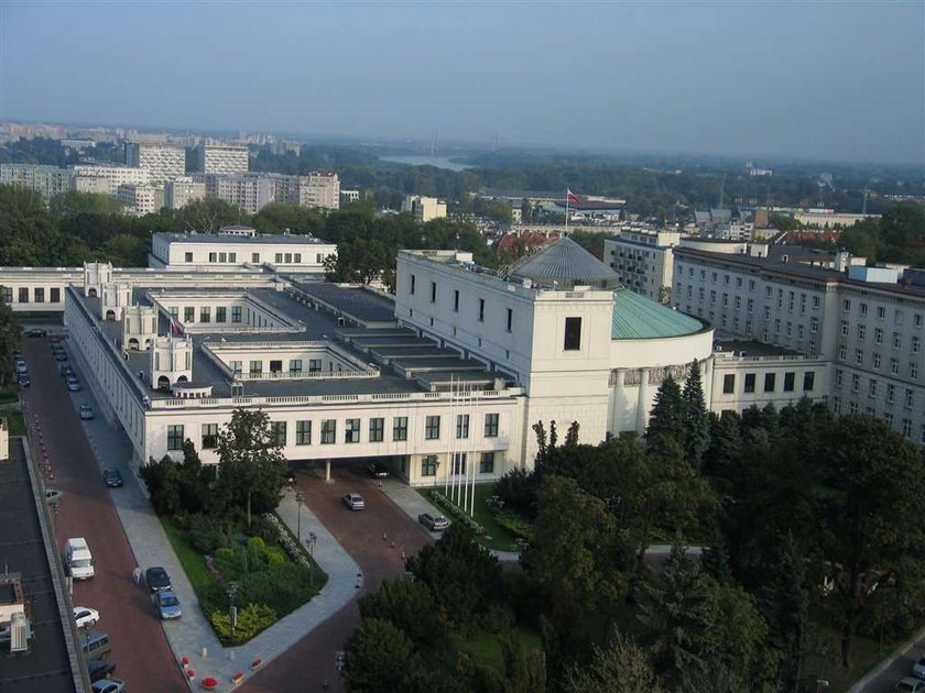 Krzyż od mamy Popiełuszki ściągnie kolega Jego kata?