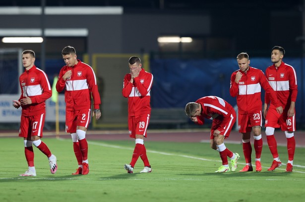 Kamil Piątkowski (2-L) i inni piłkarze reprezentacji Polski przed meczem z San Marino