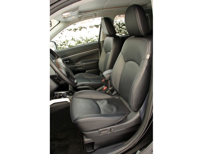 Sprawdzamy czy Mitsubishi ASX jest na tyle atrakcyjną propozycją, aby stworzyć realne zagrożenie dla już leciwego ale wciąż popularnego Qashqaia.