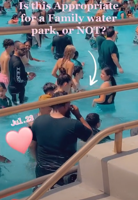 Žena spôsobila v aquaparku rozruch. 