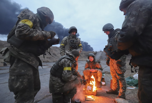 Ukraina; żołnierze ukraińscy w pobliżu Kijowa