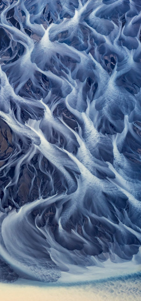 Fotograf Roku - "Waterdance", rzeki warkoczowe Południowej Islandii, Mieke Boynton (Australia)