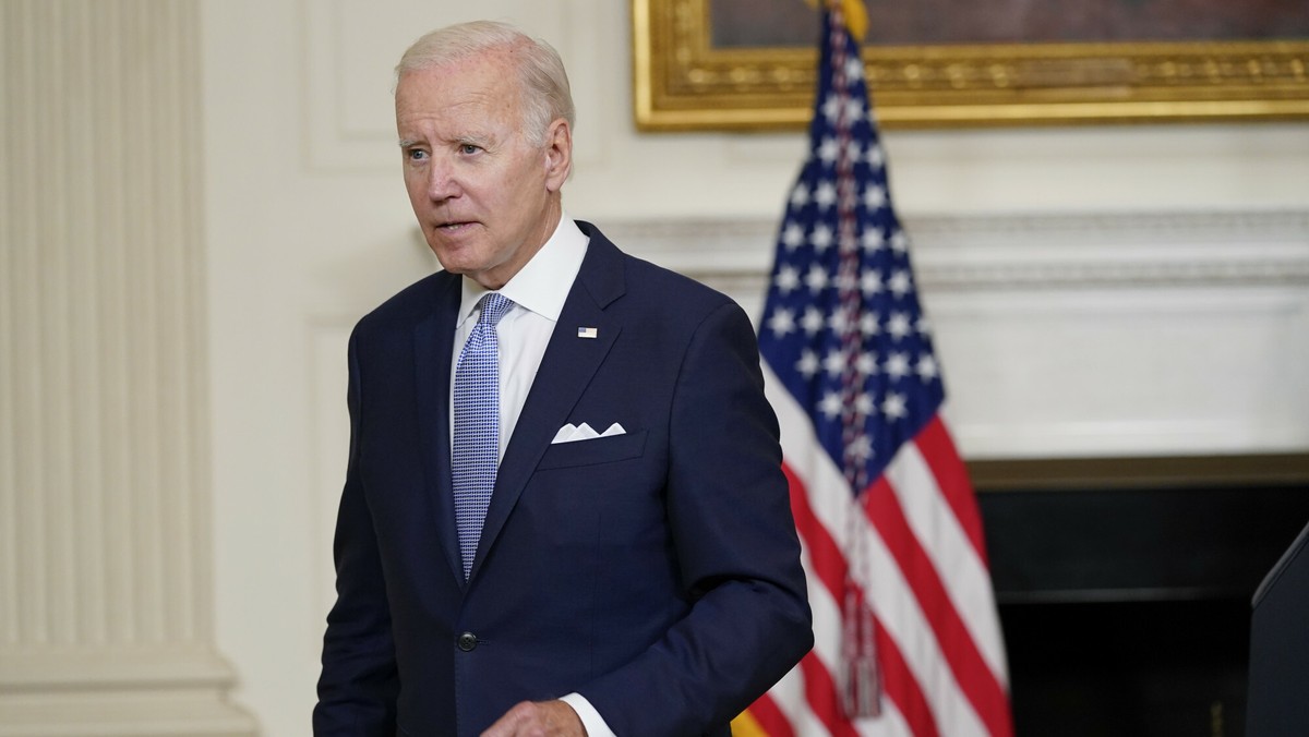 Prezydent USA Joe Biden zatwierdził nowy pakiet pomocy wojskowej dla Ukrainy o wartości 550 mln dol. – poinformował rzecznik Rady Bezpieczeństwa Narodowego John Kirby. W skład pakietu wejdzie dodatkowa amunicja do zestawów artylerii rakietowej HIMARS oraz do artylerii 155 mm.