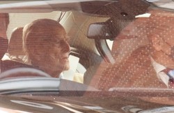 Książę Filip po czterech tygodniach wyszedł ze szpitala