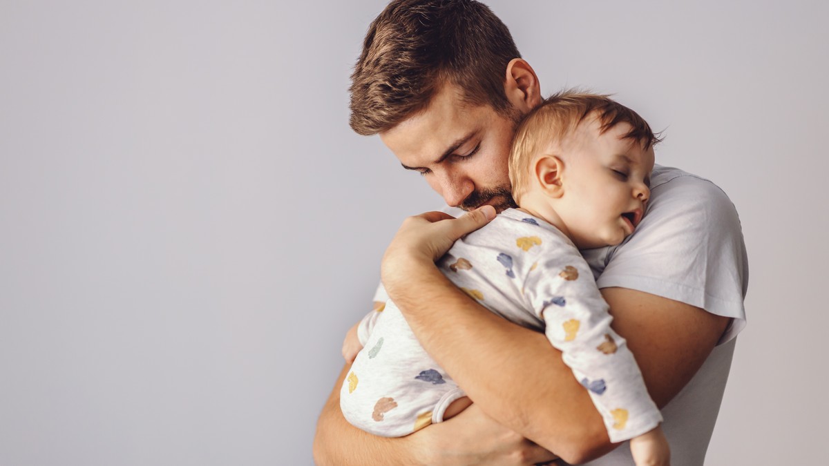 Postporođajna depresija kod muškaraca dostiže vrhunac godinu dana nakon rođenja deteta