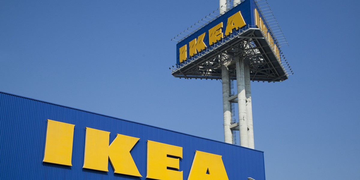 Ikea do tej pory opierała model biznesowy na sprzedaży w sklepach stacjonarnych. Sieć uruchomiła zamówienia przez internet, teraz wychodzi z ofertą także do innych e-sklepów