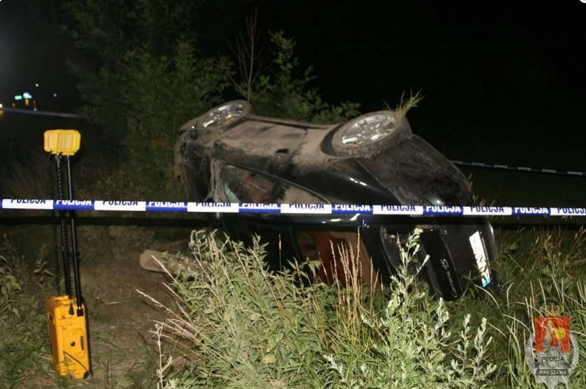 Wariat w stolicy! Porywając porsche dźgał ludzi w salonie