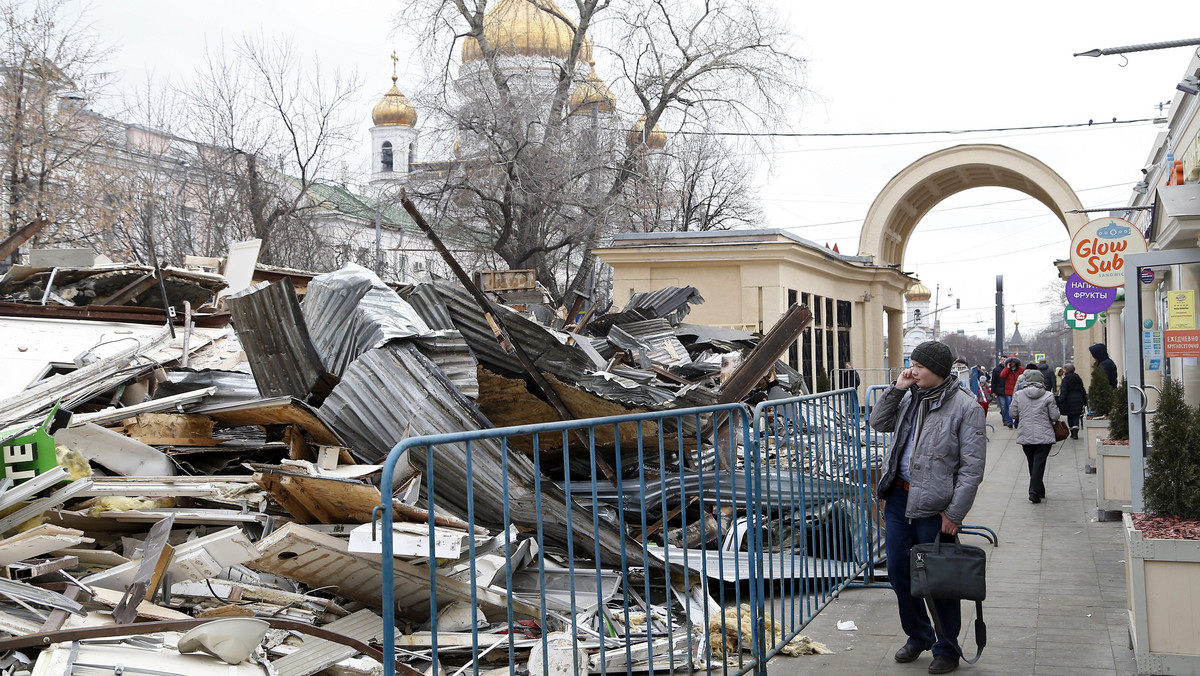 RUSSIA TRADE PAVILLION DEMOLISH (Trade pavilion demolishion in Moscow)