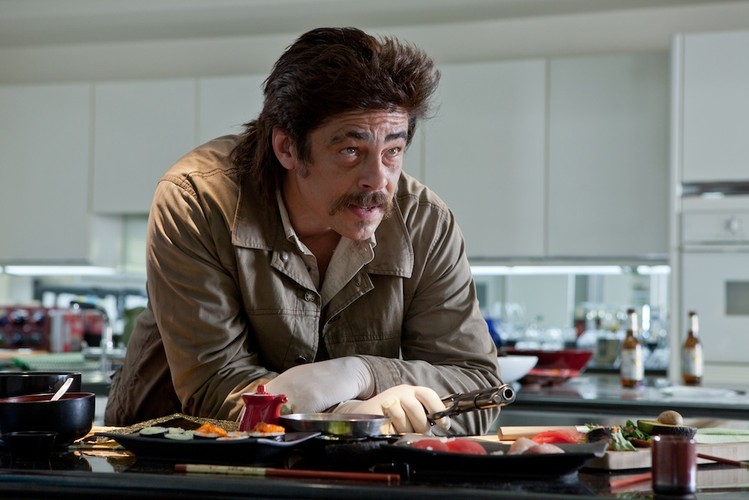 Benicio del Toro w filmie 'Savages: ponad bezprawiem'