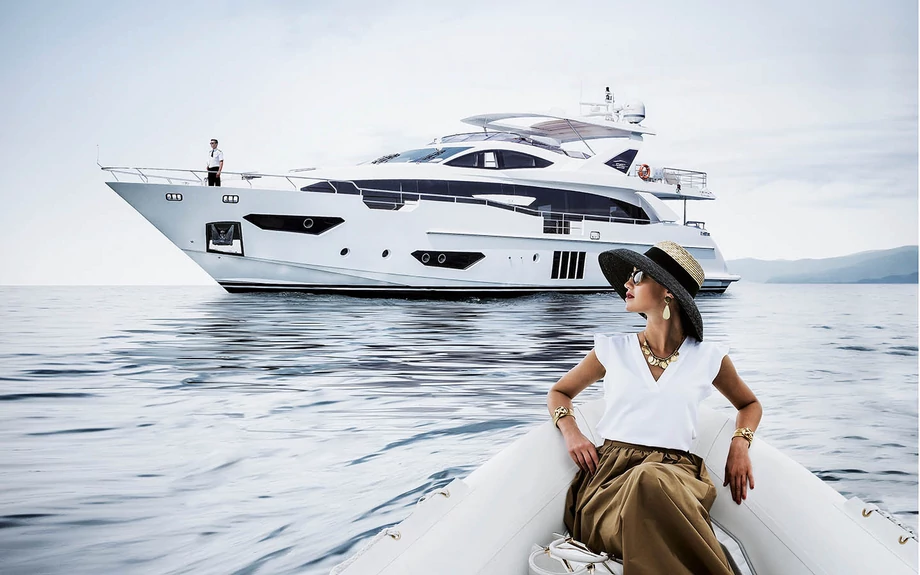 DOBRE JACHTY/AZIMUT YACHTS