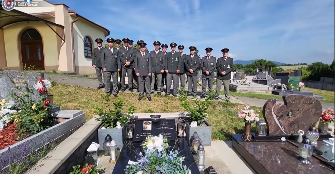 Pamiatku skvelého človeka a policajta si kolegovia uctili pietnou spomienkou.