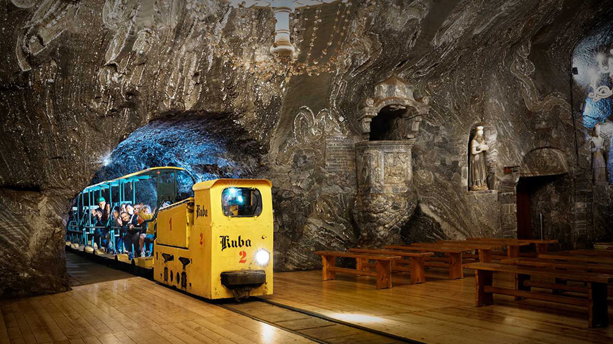 Zwiedzanie najstarszej kopalni soli, spotkanie z legendarnym Skarbnikiem  oraz wiele niezwykłych, podziemnych atrakcji to propozycja Kopalni Soli  Bochnia na jesienne i zimowe wycieczki - Wiadomości