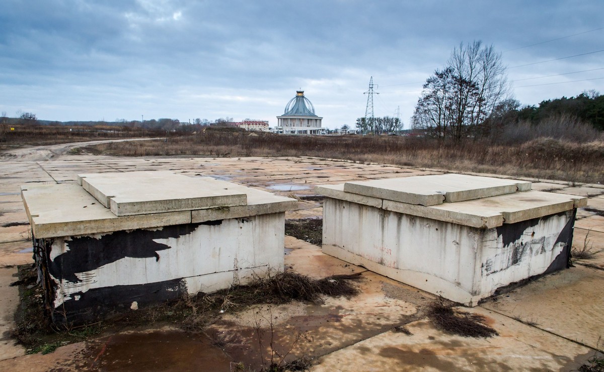 Miejsce, gdzie stała wiertnia odwiertu geotermalnego Fundacji Lux Veritatis