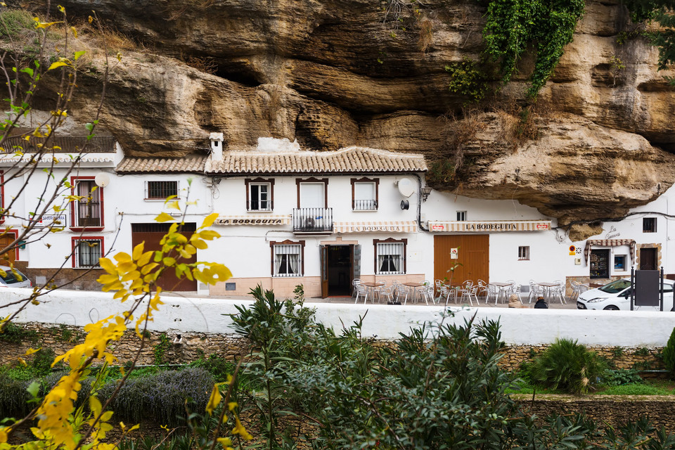 Setenil de las Bodegas - niezwykłe miasto południowej Hiszpanii