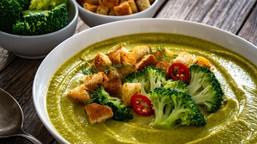 pyszny obiad na wtorek. podajemy przepis, ty gotujesz. kremowa zupa brokułowa