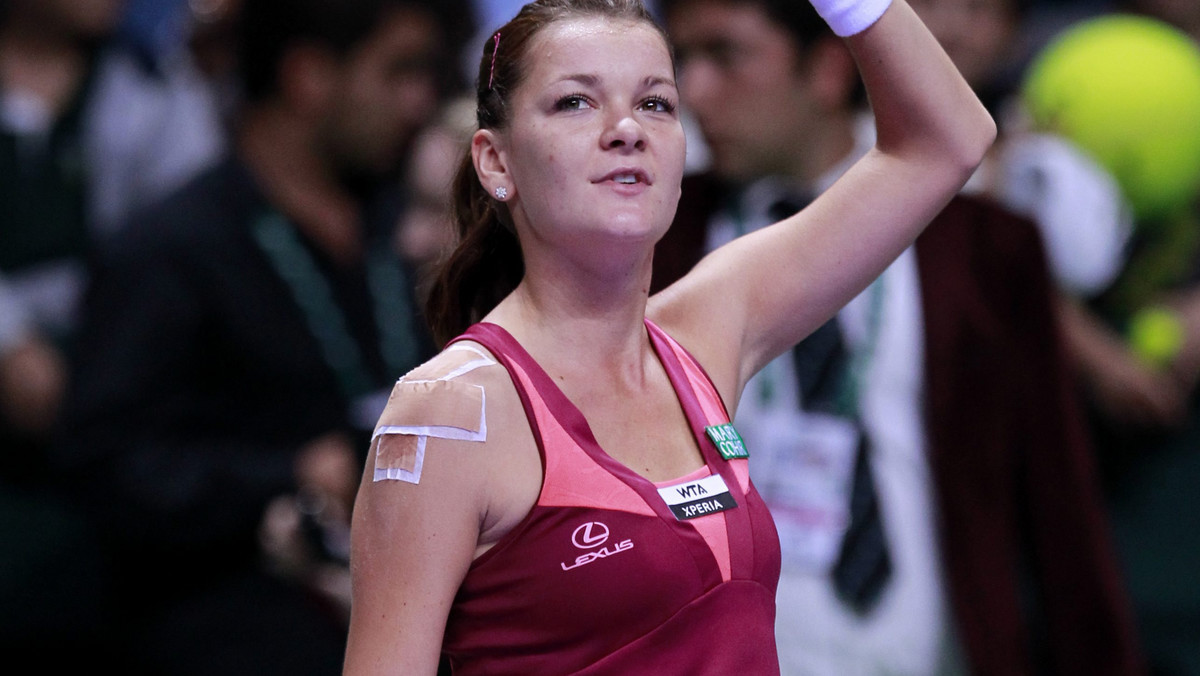 Agnieszka Radwańska pokonała Czeszkę Petrę Kvitovą w pierwszym meczu turnieju WTA Championships w Stambule. Polka wygrała 6:3, 6:2. Oto tytuły w dzisiejszej prasie: