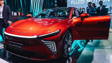 nowa marka hitem 2026. pierwszy salon już sprzedaje. jakie ceny? 2 modele do wyboru