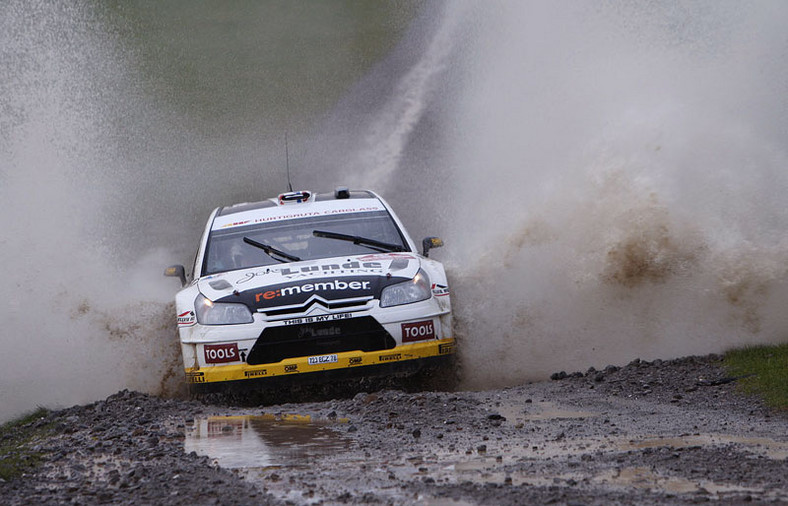 Rajd Wielkiej Brytanii 2009: mistrz świata Loeb w akcji - fotogaleria Rallyworld©Willy Weyens