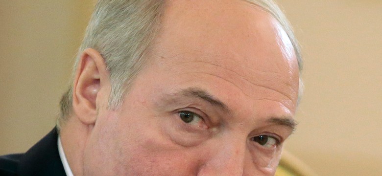 Łukaszenka grozi rządowi: Ja wam poukręcam głowy!