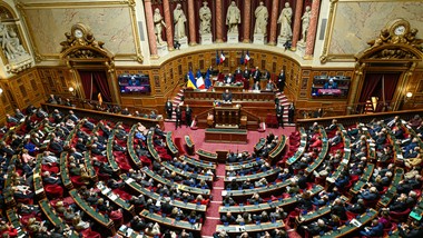 lewica nie zdobyła większości. wniosek o odwołanie rządu we francji od