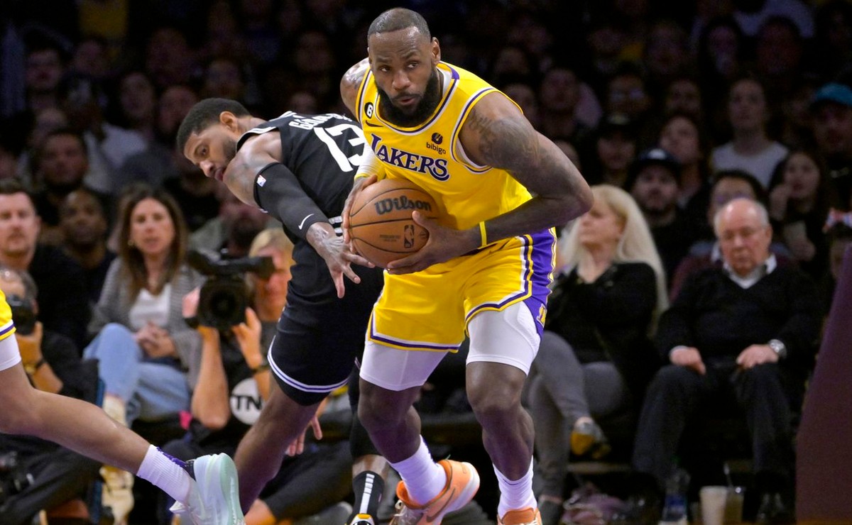 Paul George i LeBron James