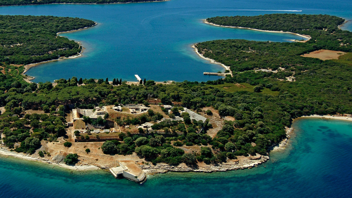 Chorwacja po 120 latach otwiera dla turystów ciekawą wysepkę Mali Brijun