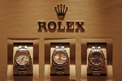 Deficytowe Rolexy i sztuka to inwestycyjna żyła złota? Najlepsze strzały gwarantują kosmiczne zyski