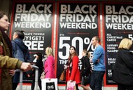 Black Friday czarny piątek zakupy kolejka sklep