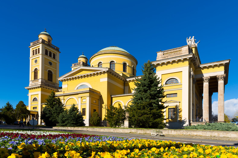 Bazylika św. Michała i Jana, Eger, Węgry