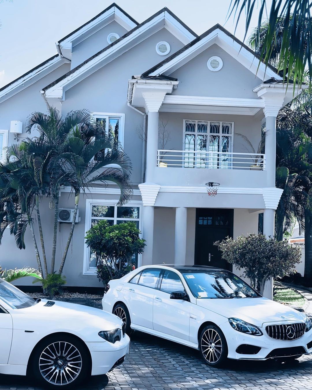 Singer Juma Jux Acquires Brand New Mercedes Benz, names it Huddah (Video)