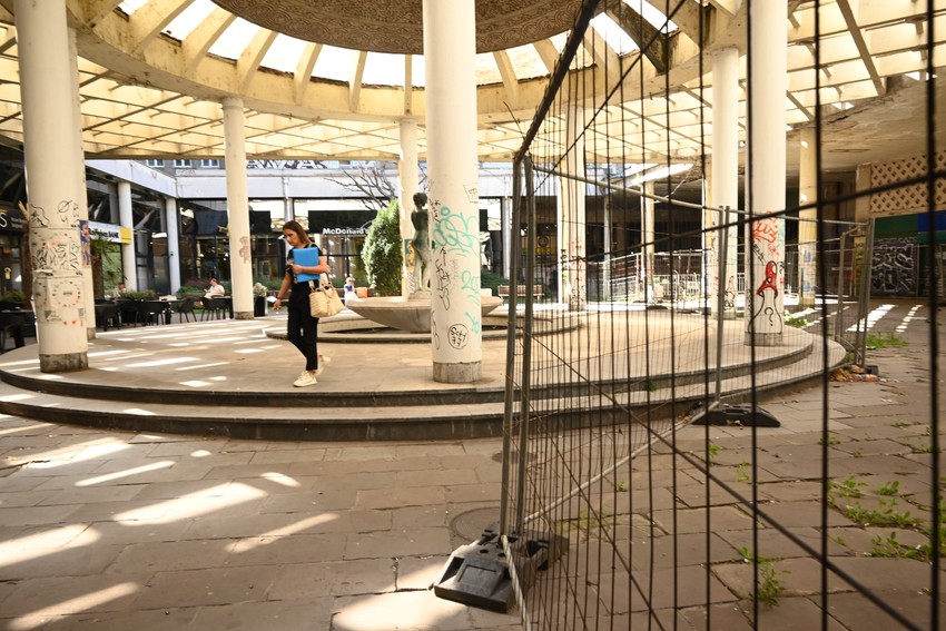 U samom srcu Beograda, između Terazija i Trga Nikole Pašića, nalazi se Bezistan.