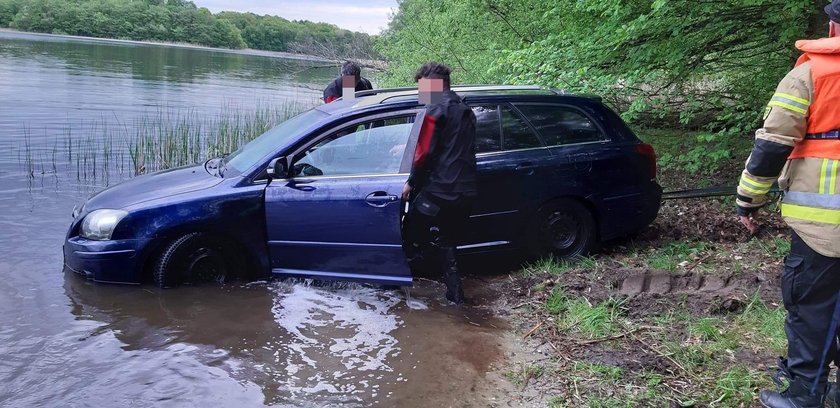 Dwaj bracia zginęli w jeziorze