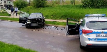 Szaleńczy pościg policji na podlaskich drogach. 44-latek miał powód, by uciekać [WIDEO]