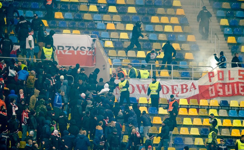 Awantura na trybunach