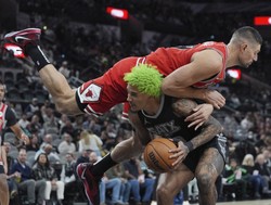 Jeremy Sochan z czwartym double-double w sezonie ligi NBA