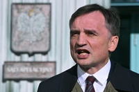 "Smacznej zupy w więzieniu". Aż trudno uwierzyć, co w PiS mówią o Zbigniewie Ziobrze [KULISY]