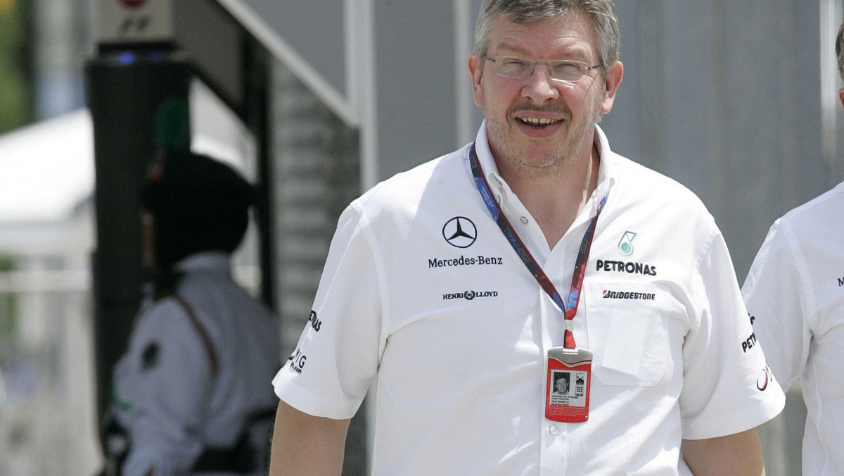 Szef teamu Mercedes GP, Ross Brawn przyznał, że ma już dość krytycznych opinii na temat swojego zespołu i zaznaczył, że walka o tytuł w tym sezonie nie została jeszcze rozstrzygnięta.