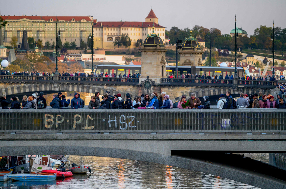 Czesi żegnają Karela Gotta