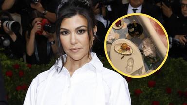 Kourtney Kardashian opublikowała zdjęcie z łazienki. Widok obrzydził internautów