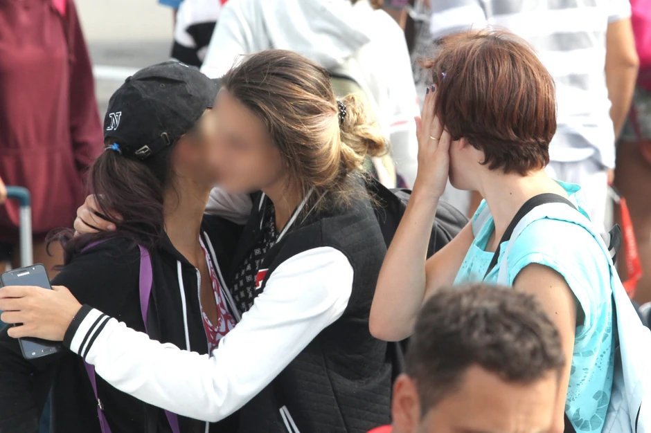 Dirljiva scena susreta srednjoškolaca i roditelja po povratku