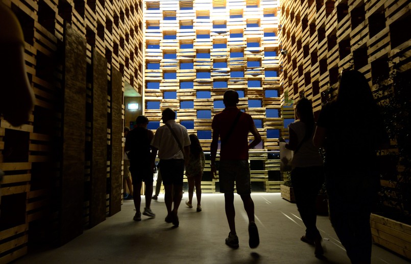 Polscy wystawcy jeszcze do końca października będą starali się przedstawić nasz kraj w jak najlepszym świetle. Tygodnie regionalne w polskim pawilonie trwają już od lipca. Dzięki tej inicjatywie regiony zaproszone do Mediolanu przez Polską Organizację Turystyczną, mają niepowtarzalną okazję opowiedzieć o danym rejonie i zachęcić zwiedzających do wizyty w naszym kraju.Jako urozmaicenie każdemu z naszym krajowych obszarów biorących udział w tygodniach regionalnych na Expo, została przypisana jedna z polskich bajek.