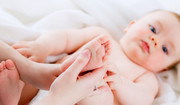 Przewijanie noworodka - jak przewijać noworodka i zapobiec odparzeniom?