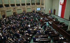 Projekt komitetu 'Stop aborcji' do dalszych prac w komisji. Projekt komitetu 'Ratujmy kobiety' odrzucony